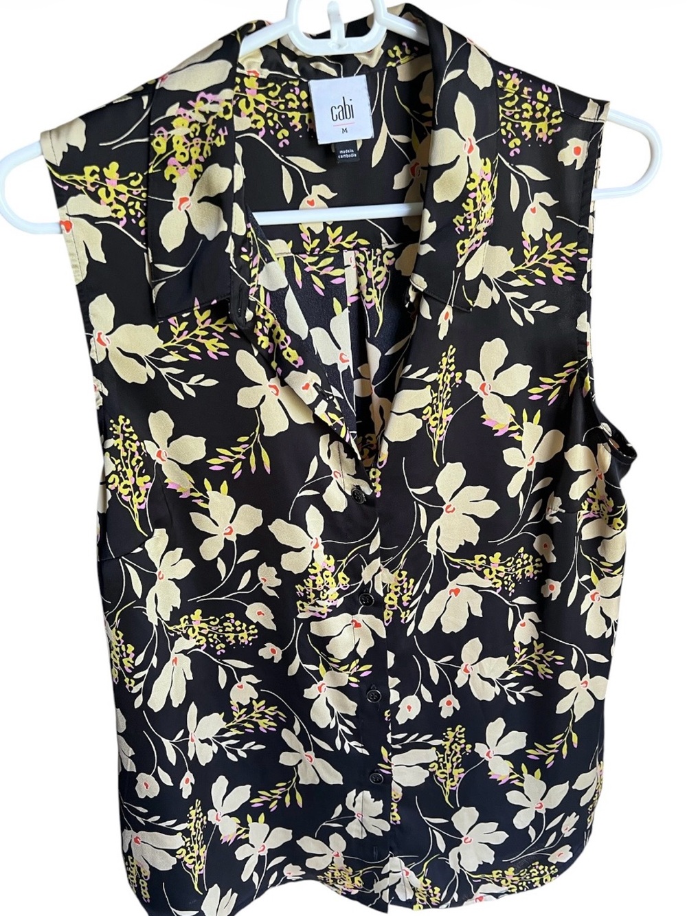 Cabi Black Floral Sleeveless Button-Front Camisole
